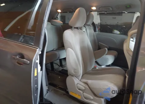 2014 Toyota Sienna Le V6 8 Passenger from USA, damaged, VIN 5TDKK3DC8ES487963